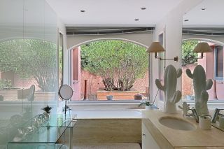 house 10 Rooms for sale on VILLENEUVE LES AVIGNON (30400)