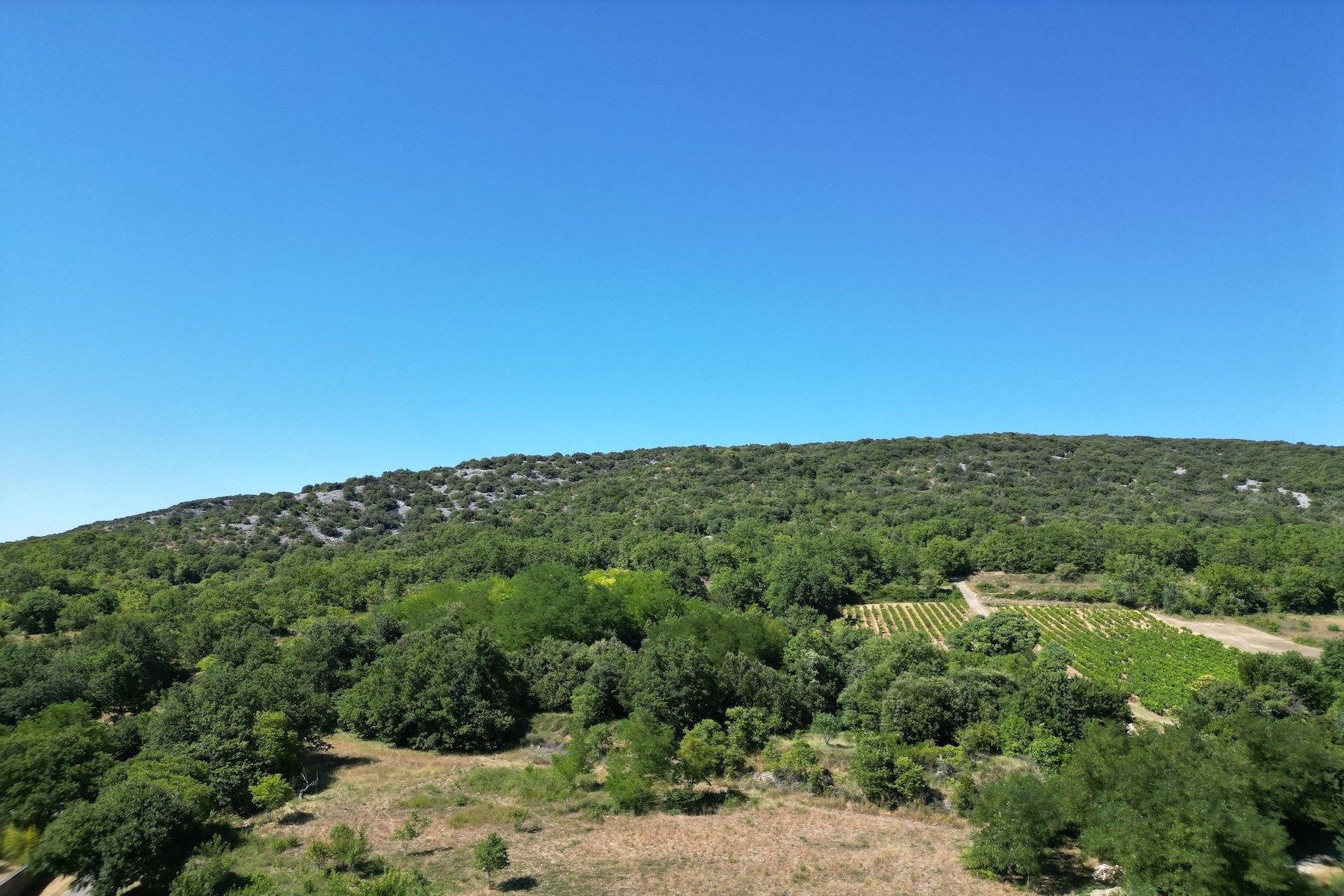 propriété 11 Pièces en vente sur GOUDARGUES (30630)