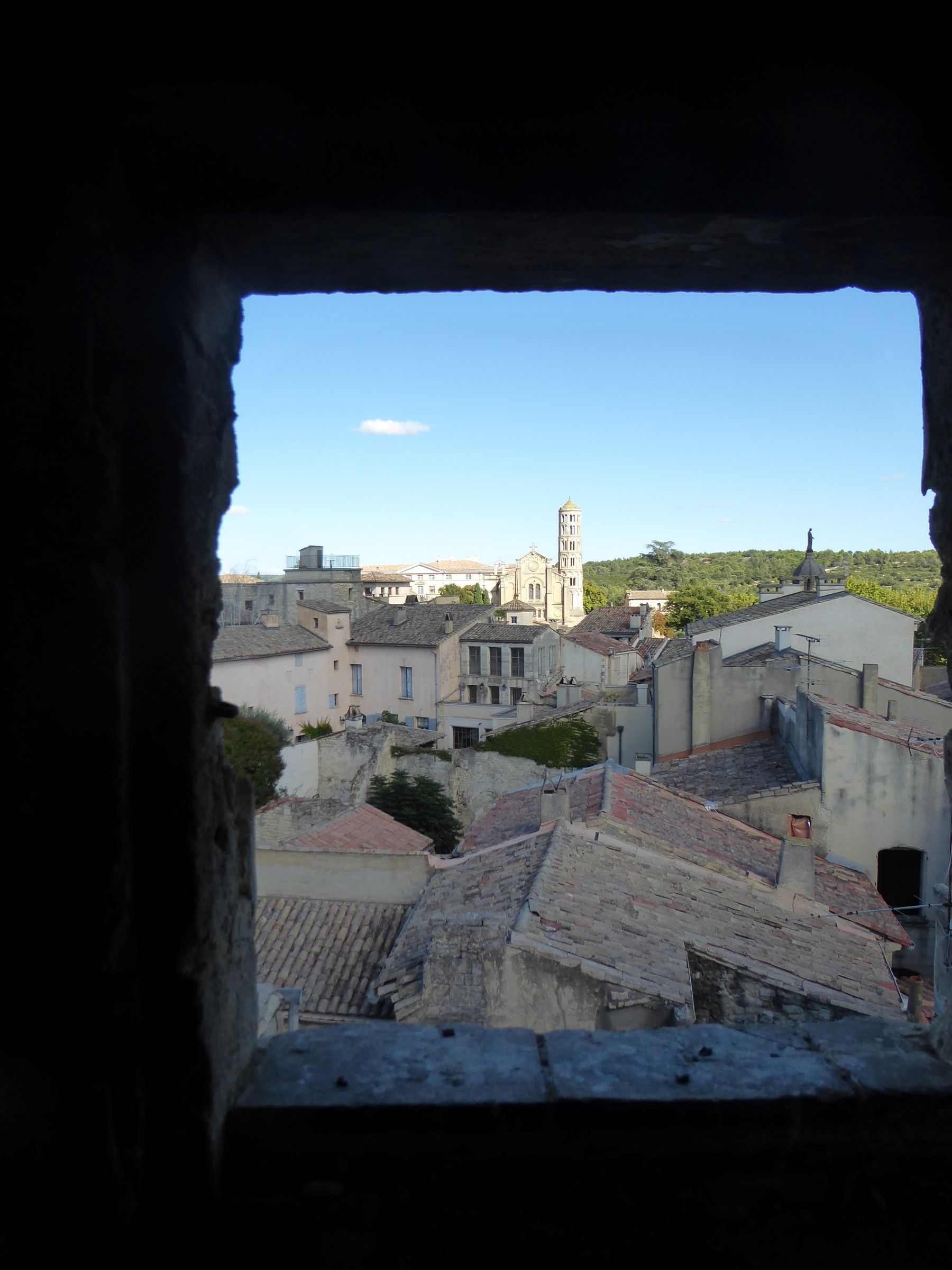 apartment 1 room for sale on UZES (30700)