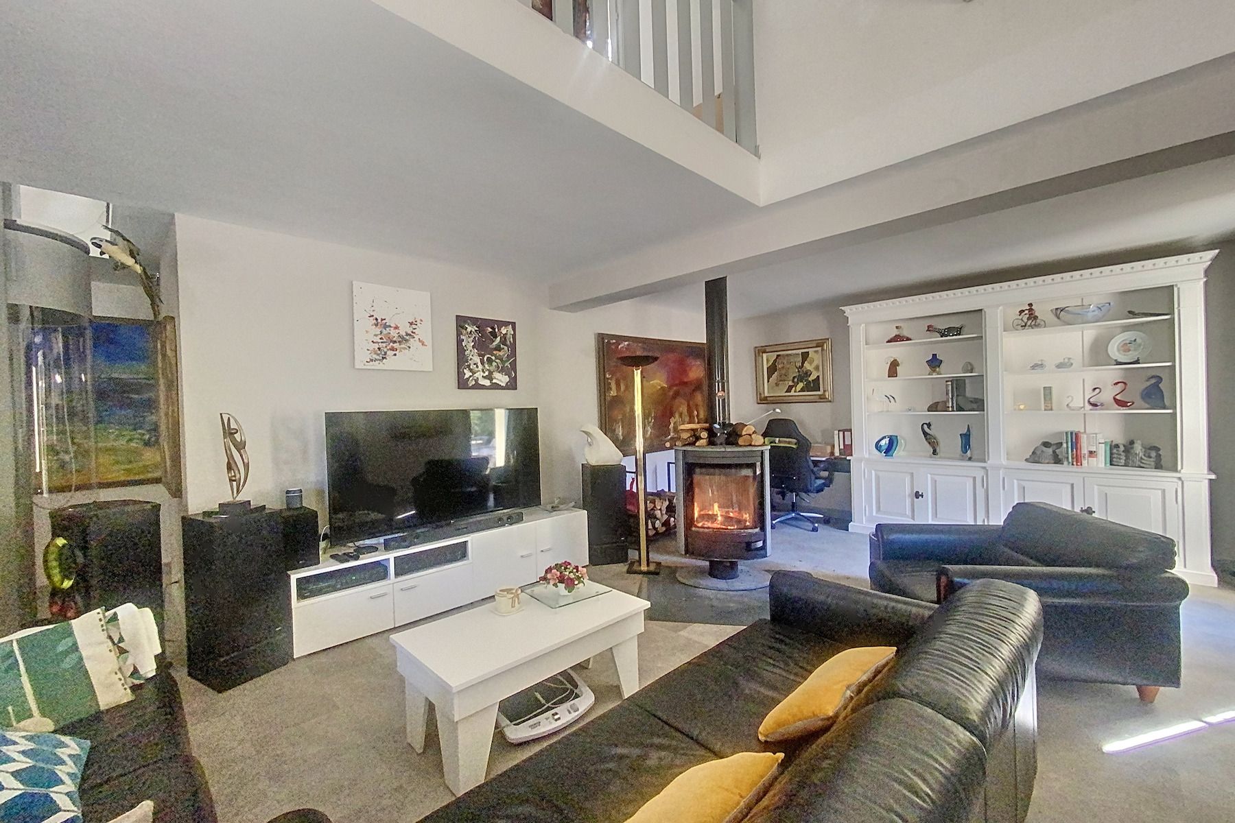 house 6 Rooms for sale on UZES (30700)