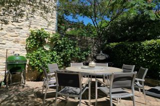 castle 10 Rooms for sale on UZES (30700)