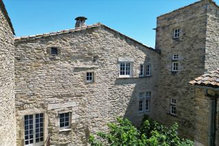 castle 10 Rooms for sale on UZES (30700)