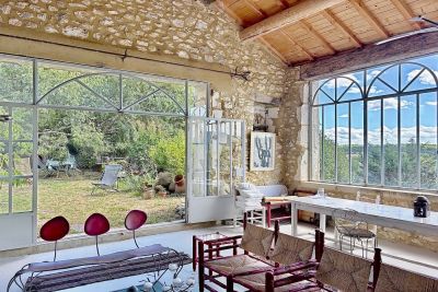 Vente Propriété Lussan 10&nbsp;Pièces 300&nbsp;m²