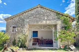 property 10 Rooms for sale on UZES (30700)