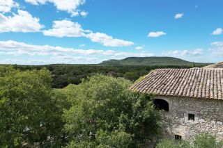 property 10 Rooms for sale on UZES (30700)