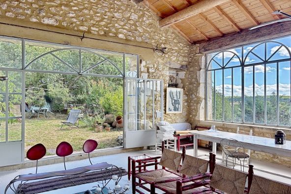 Vente Propriété Lussan 10&nbsp;Pièces 360&nbsp;m²