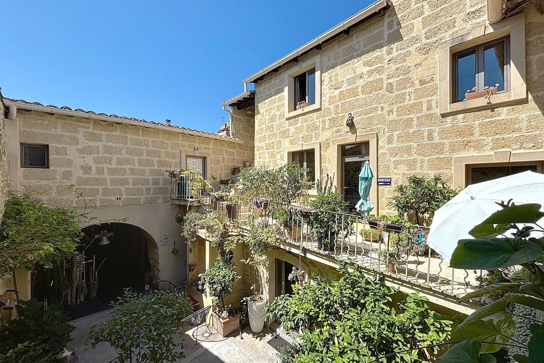 maison 9 Pièces en vente sur AUBAIS (30250)