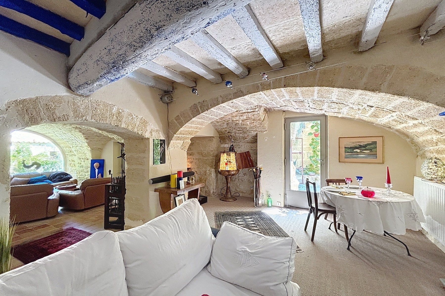 maison 9 Pièces en vente sur AUBAIS (30250)