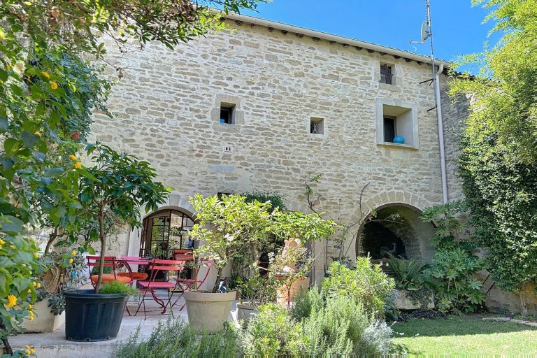 maison 9 Pièces en vente sur AUBAIS (30250)