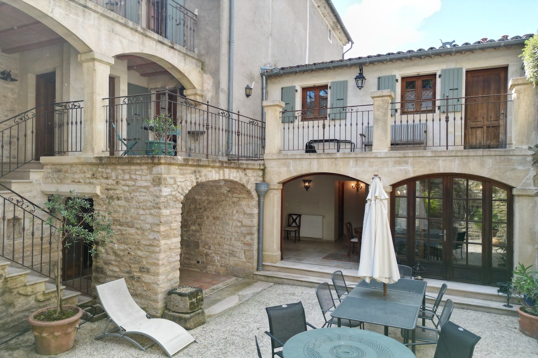 maison 8 Pièces en vente sur BARJAC (30430)