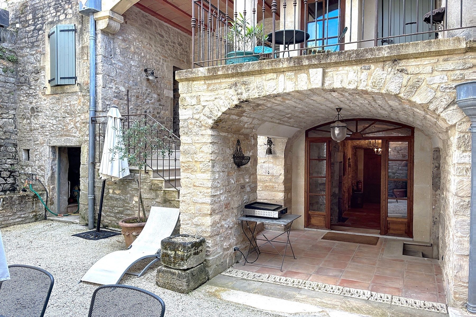 maison 8 Pièces en vente sur BARJAC (30430)