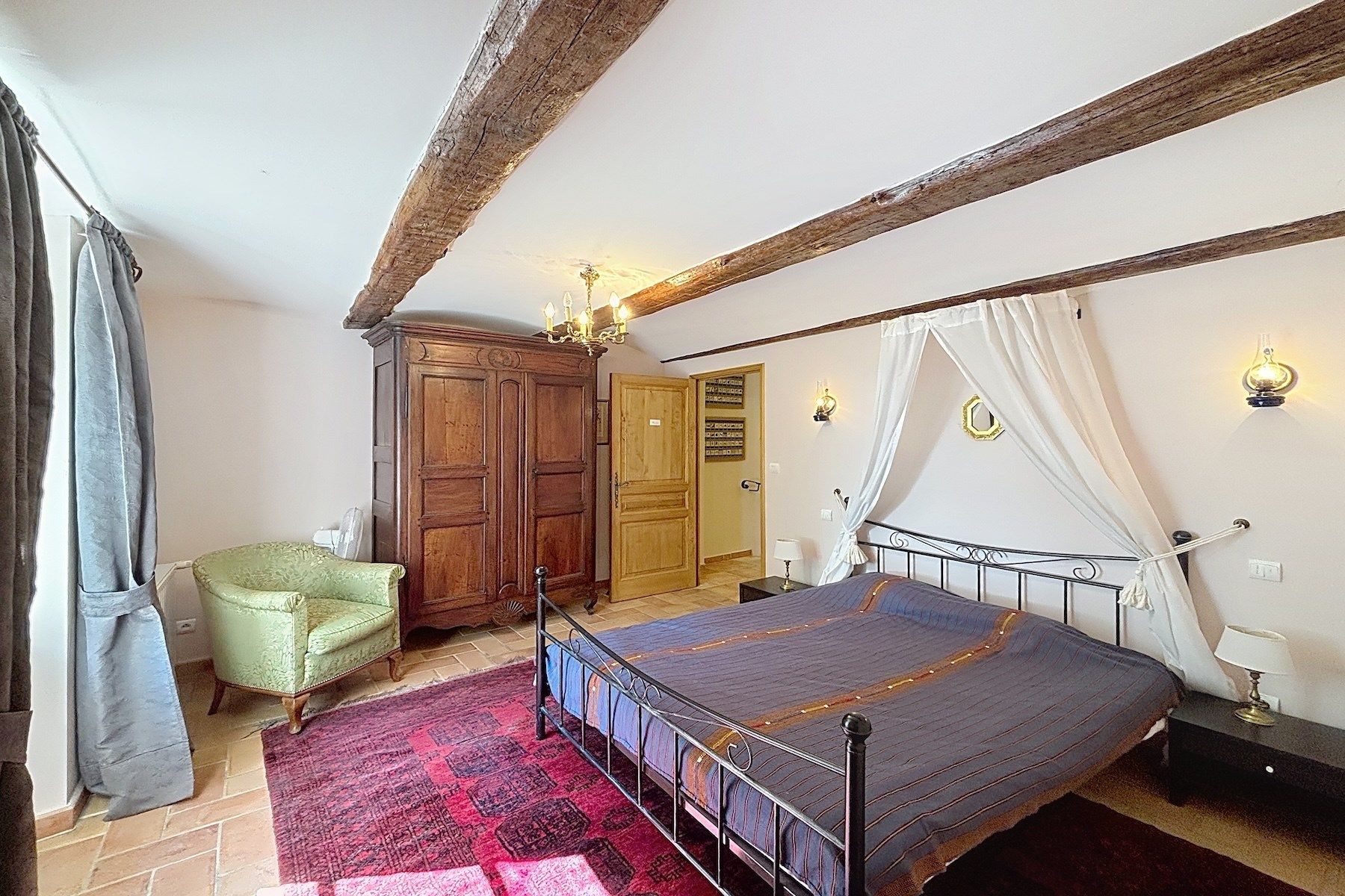 maison 8 Pièces en vente sur BARJAC (30430)