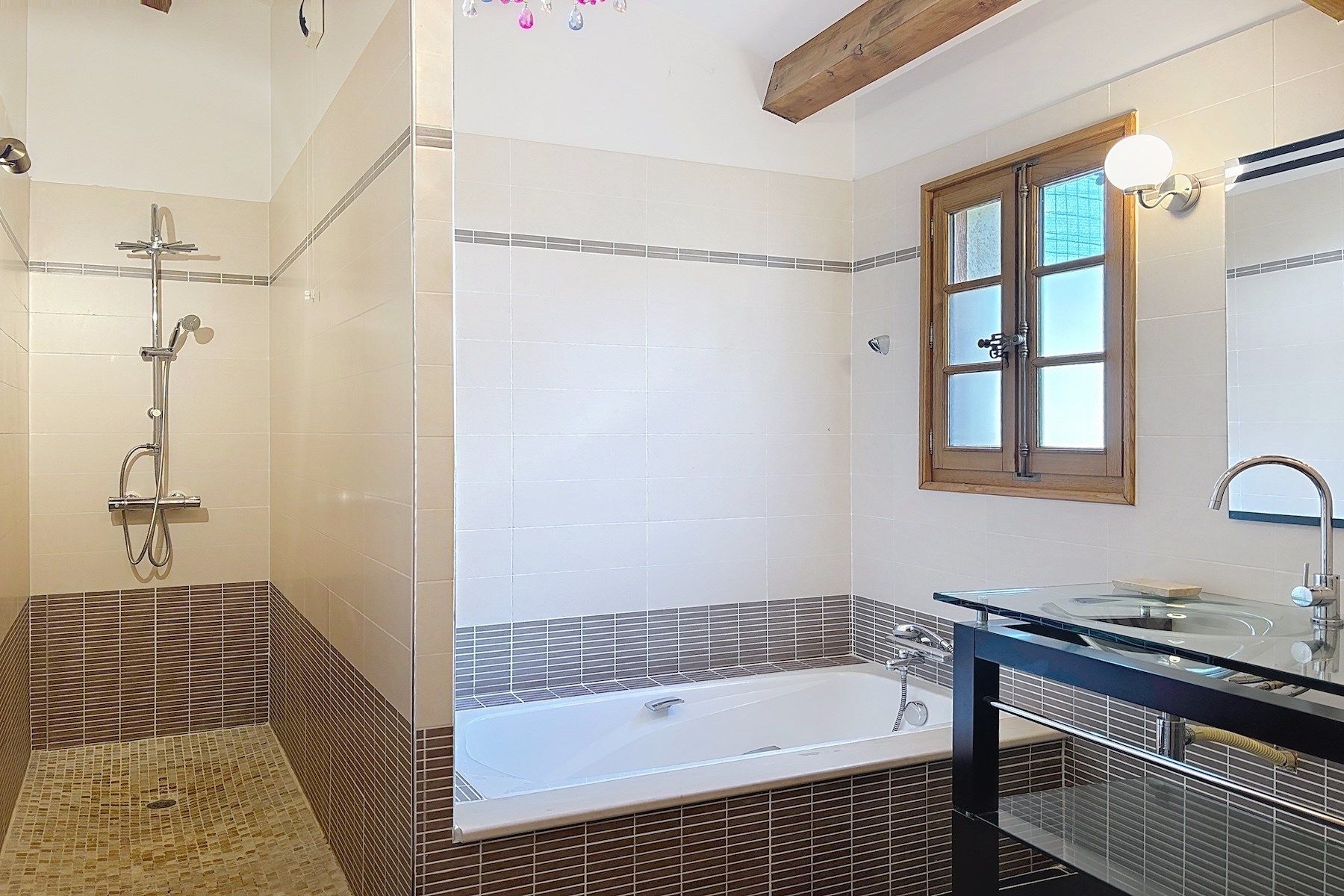 maison 8 Pièces en vente sur BARJAC (30430)