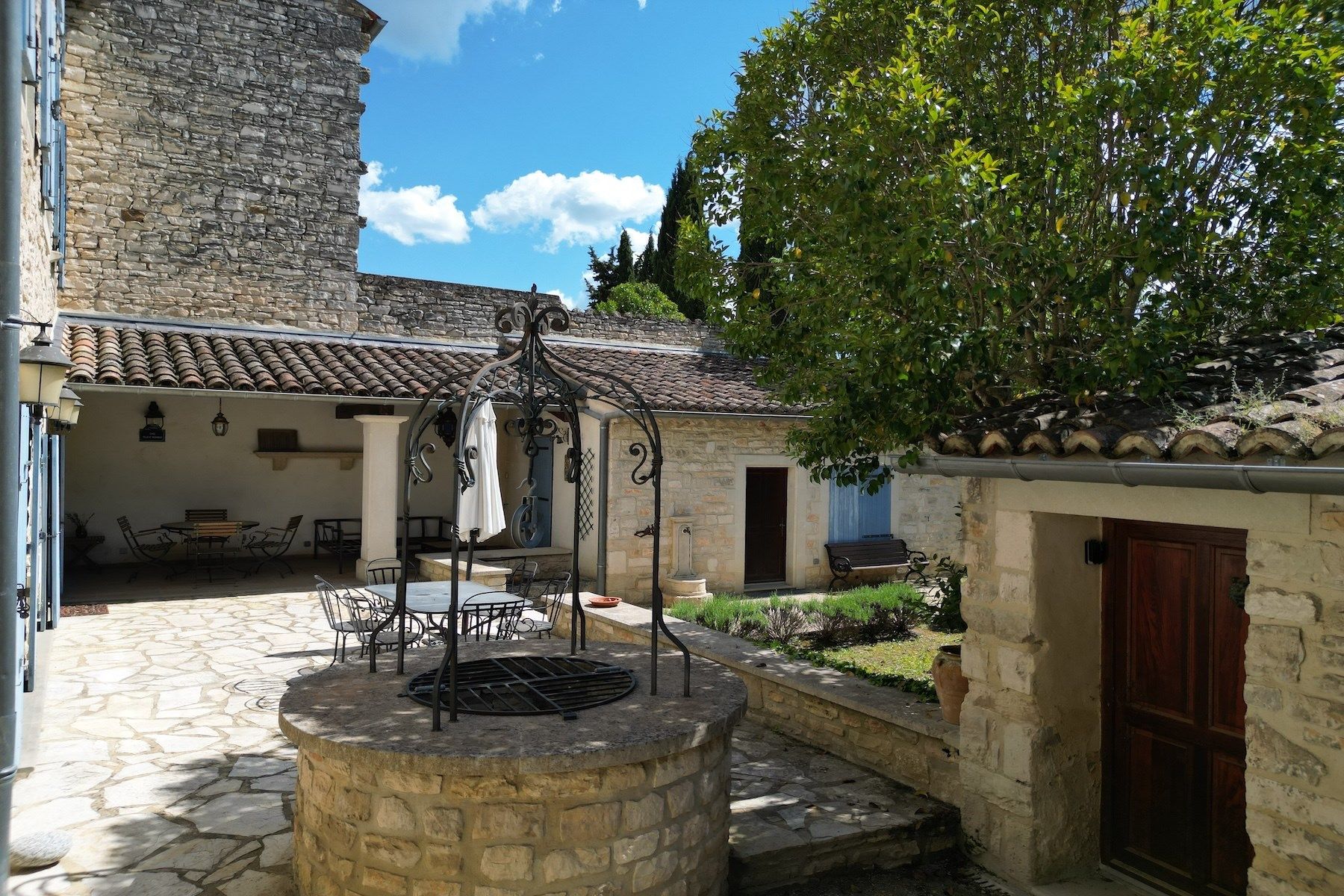 maison 8 Pièces en vente sur BARJAC (30430)