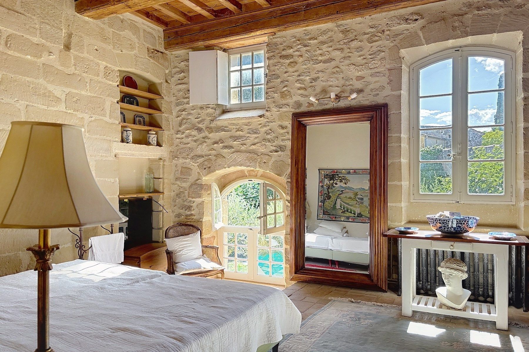 house 12 Rooms for sale on UZES (30700)