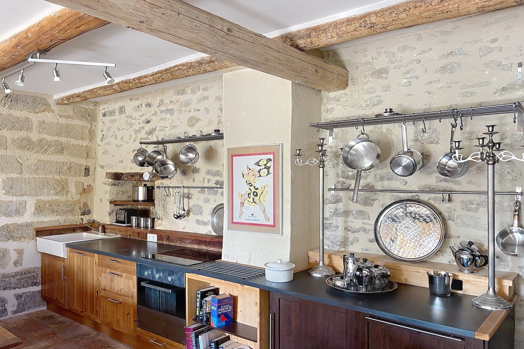 house 12 Rooms for sale on UZES (30700)