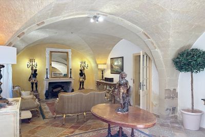 Sale House Uzès 12&nbsp;Rooms 330&nbsp;m²