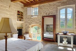 house 12 Rooms for sale on UZES (30700)