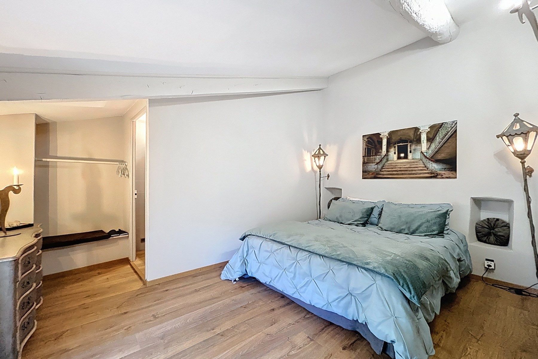 house 5 Rooms for sale on UZES (30700)