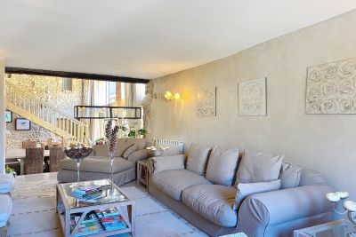 maison 5 Pièces en vente sur ST MICHEL D EUZET (30200) Vente Maison Saint-Michel-d'Euzet 5 Pièces 239 m²