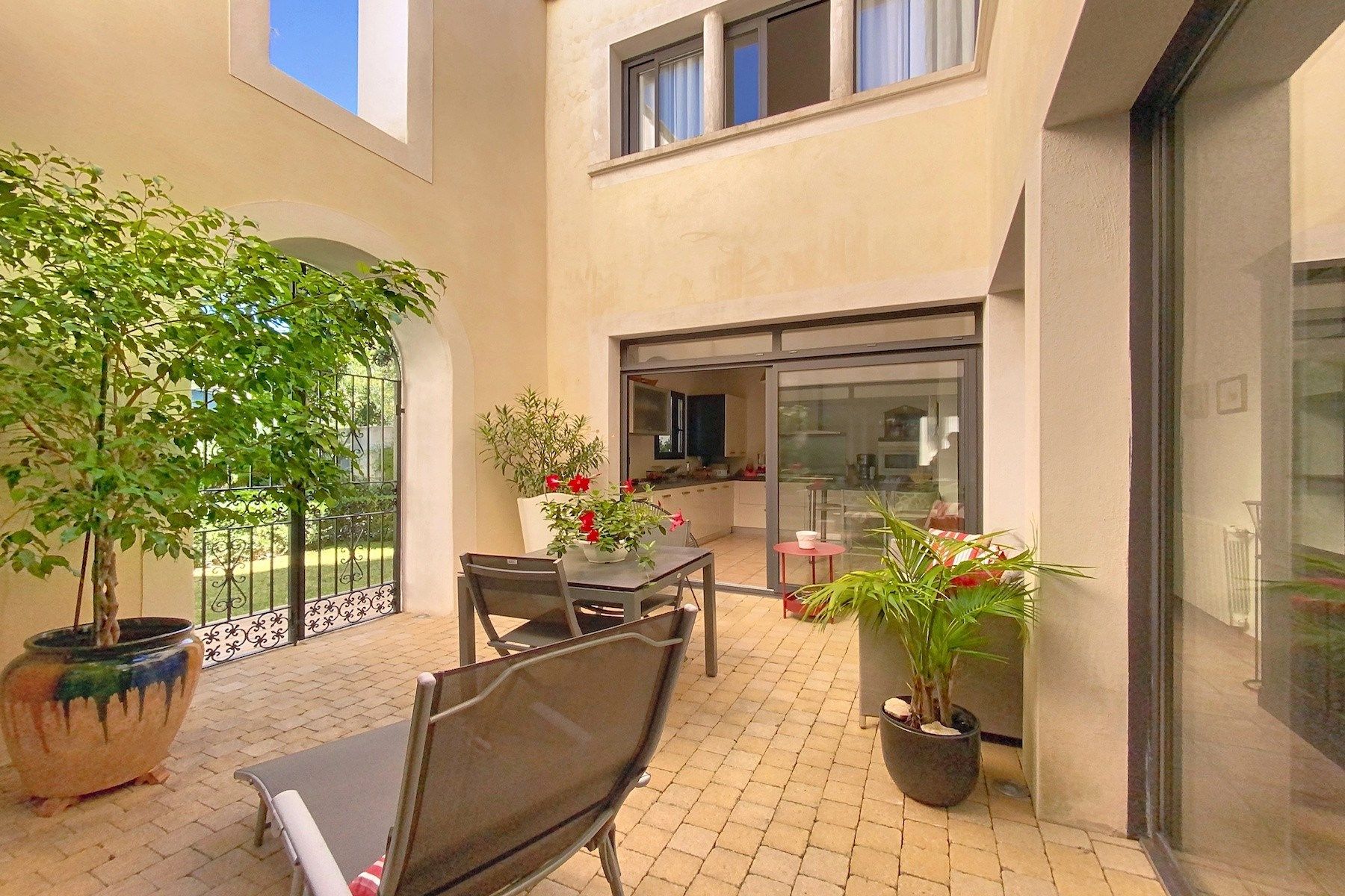 maison de ville 5 Pièces en vente sur NIMES (30000)