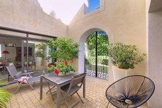 townhouse 5 Rooms for sale on NIMES (30000)