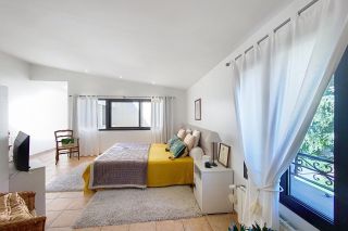 townhouse 5 Rooms for sale on NIMES (30000)
