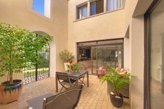 townhouse 5 Rooms for sale on NIMES (30000)