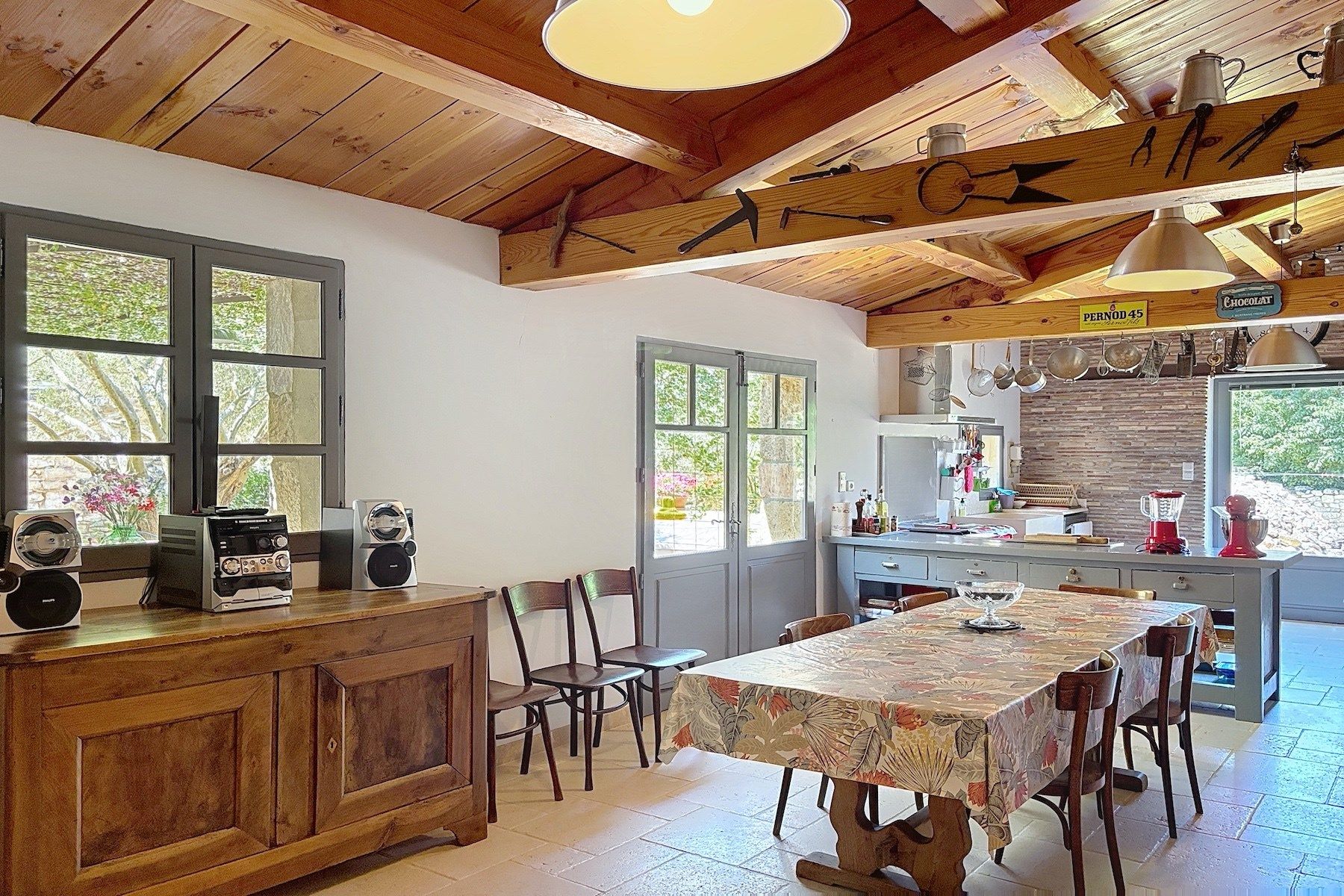 house 11 Rooms for sale on UZES (30700)