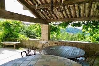 château 15 Pièces en vente sur VALLON PONT D ARC (07150)