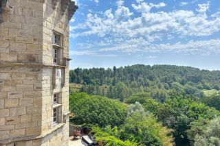 château 15 Pièces en vente sur VALLON PONT D ARC (07150)