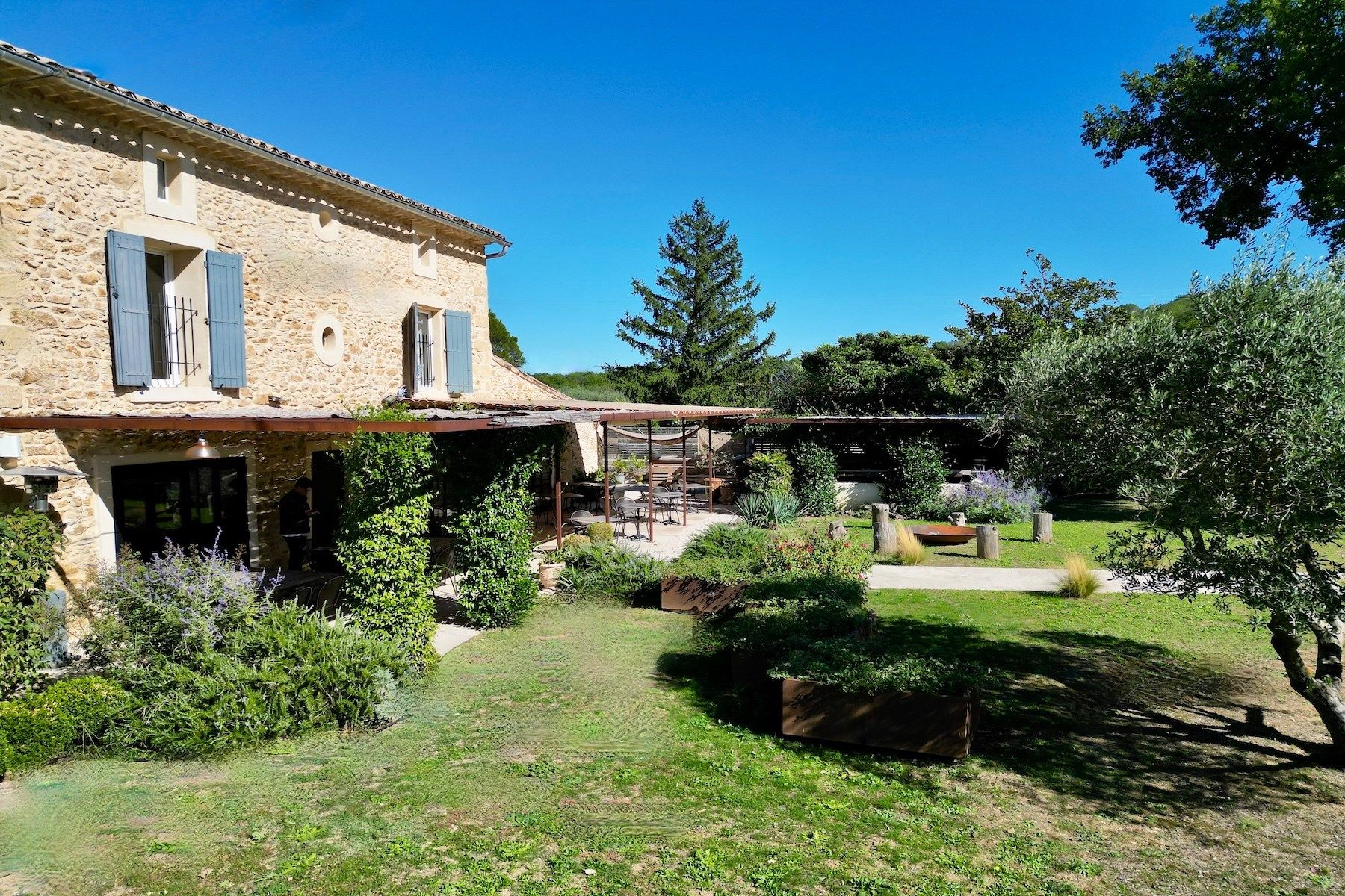maison 7 Pièces en vente sur UZES (30700)