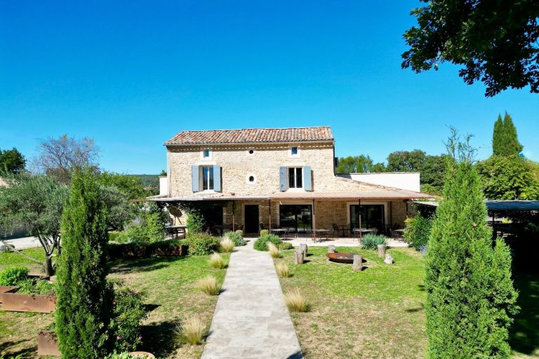 maison 7 Pièces en vente sur UZES (30700)