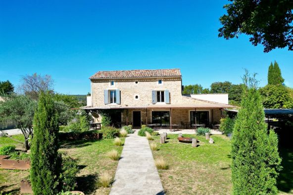 Vente Maison Uzès 7 Pièces 390 m²