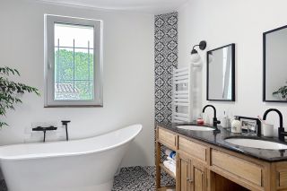 maison 6 Pièces en vente sur UZES (30700)