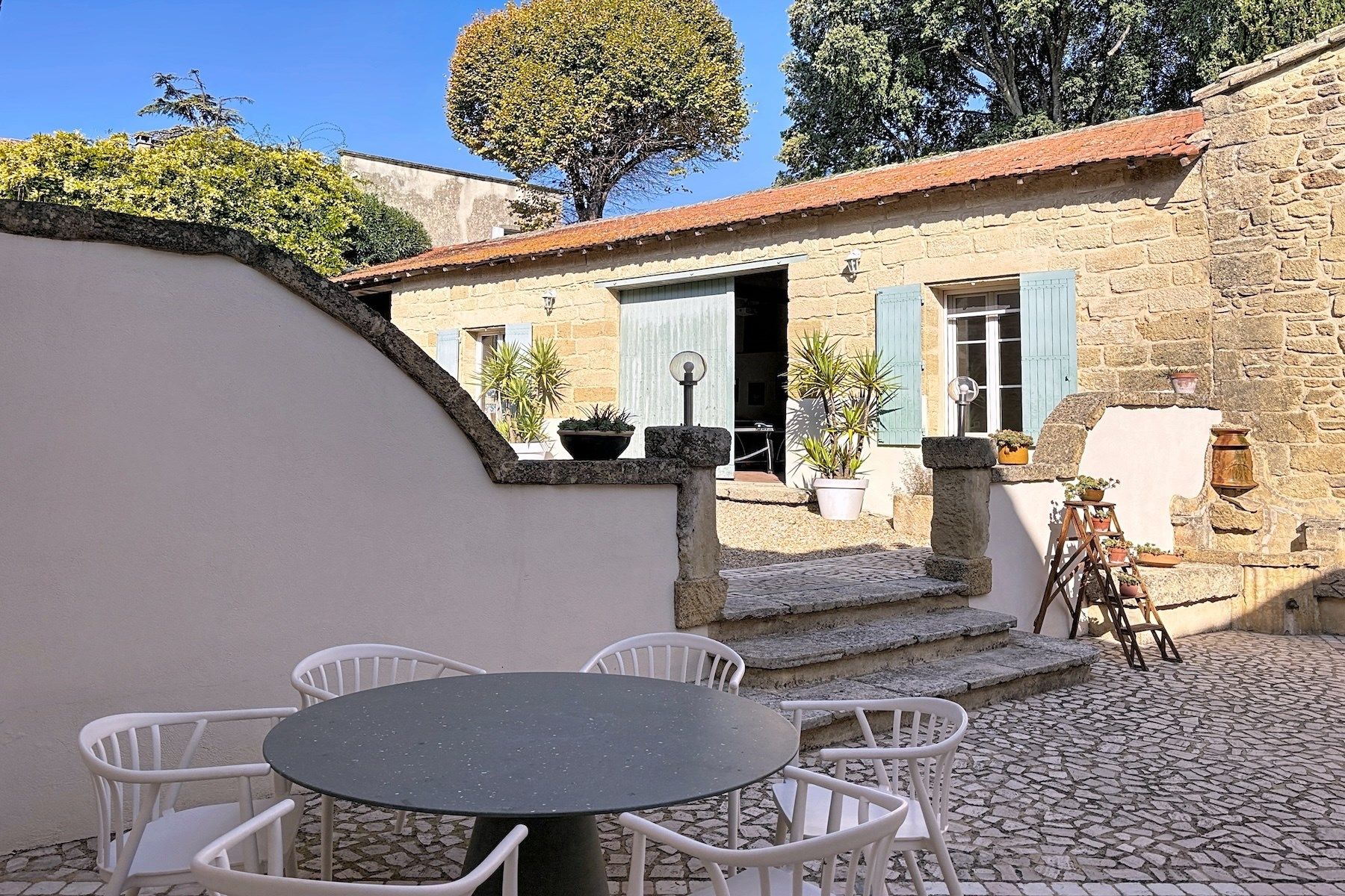 maison 14 Pièces en vente sur AIGUES VIVES (30670)