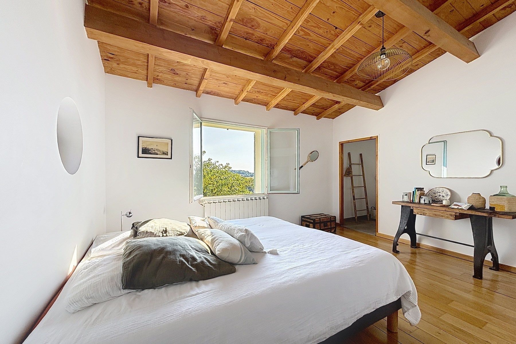 maison 14 Pièces en vente sur AIGUES VIVES (30670)