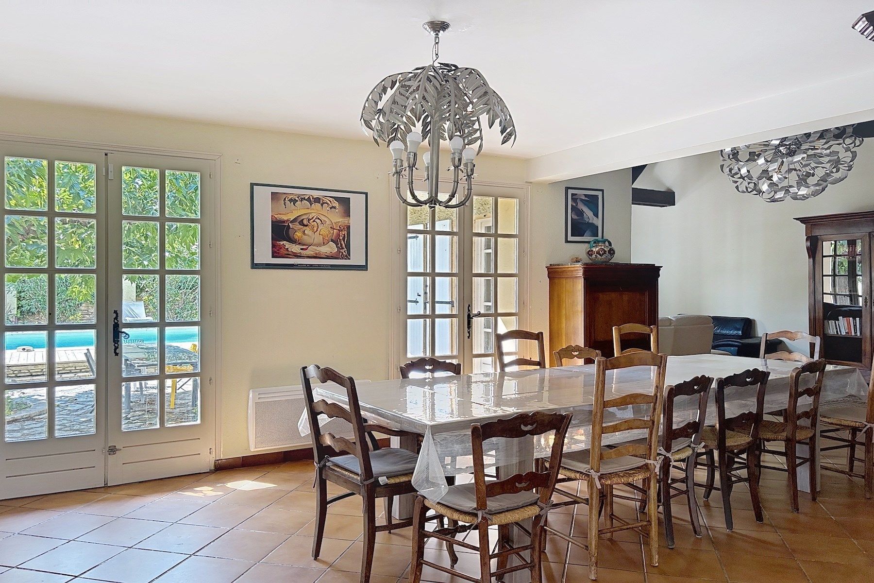 house 9 Rooms for sale on NIMES (30900)