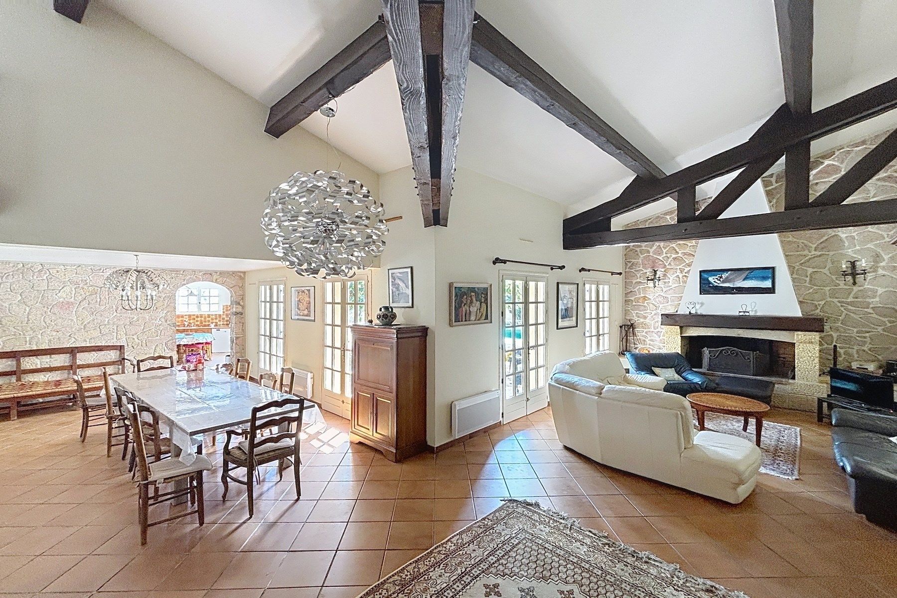 house 9 Rooms for sale on NIMES (30900)