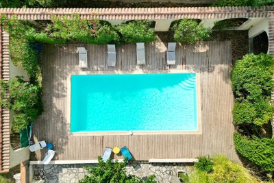 Sale House Nîmes 9 Rooms 220 m²