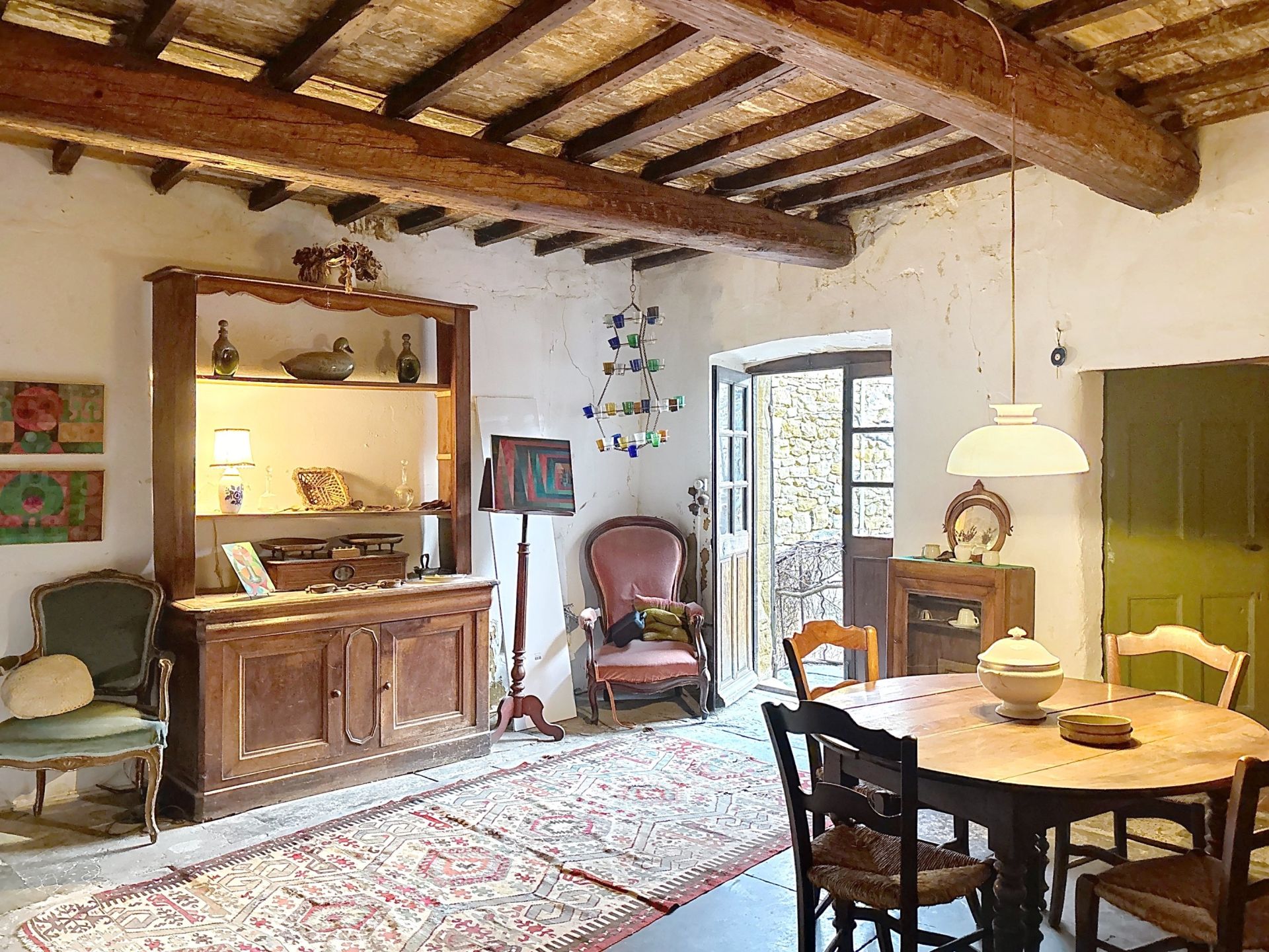 bâtisse à rénover 10 Pièces en vente sur UZES (30700)