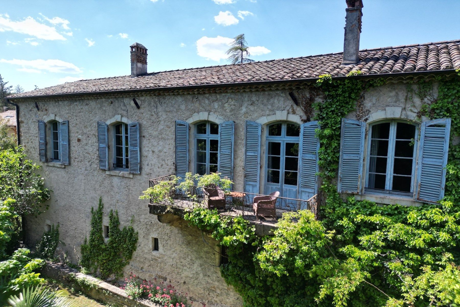 château 12 Pièces en vente sur BARJAC (30430)