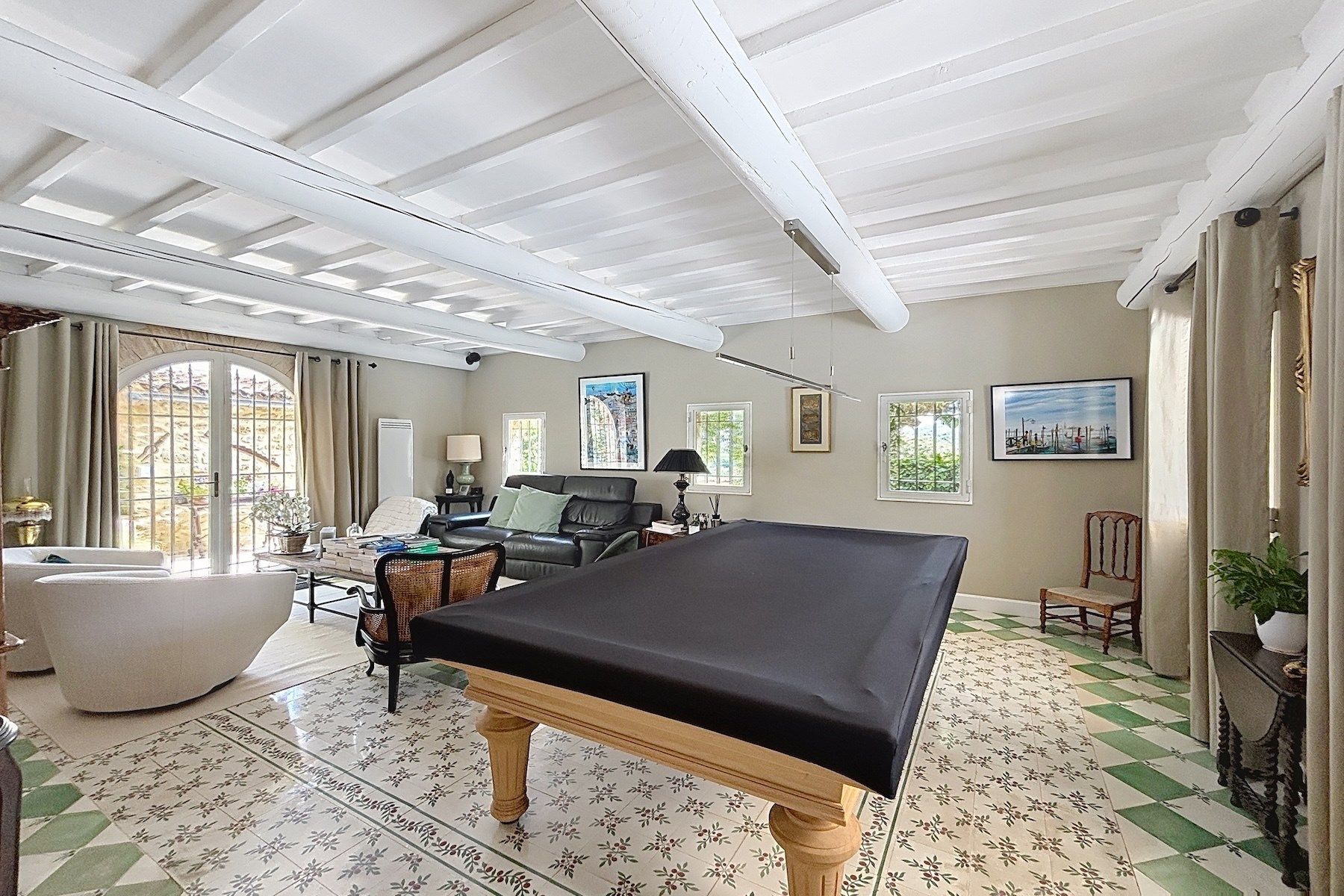 maison 11 Pièces en vente sur UZES (30700)