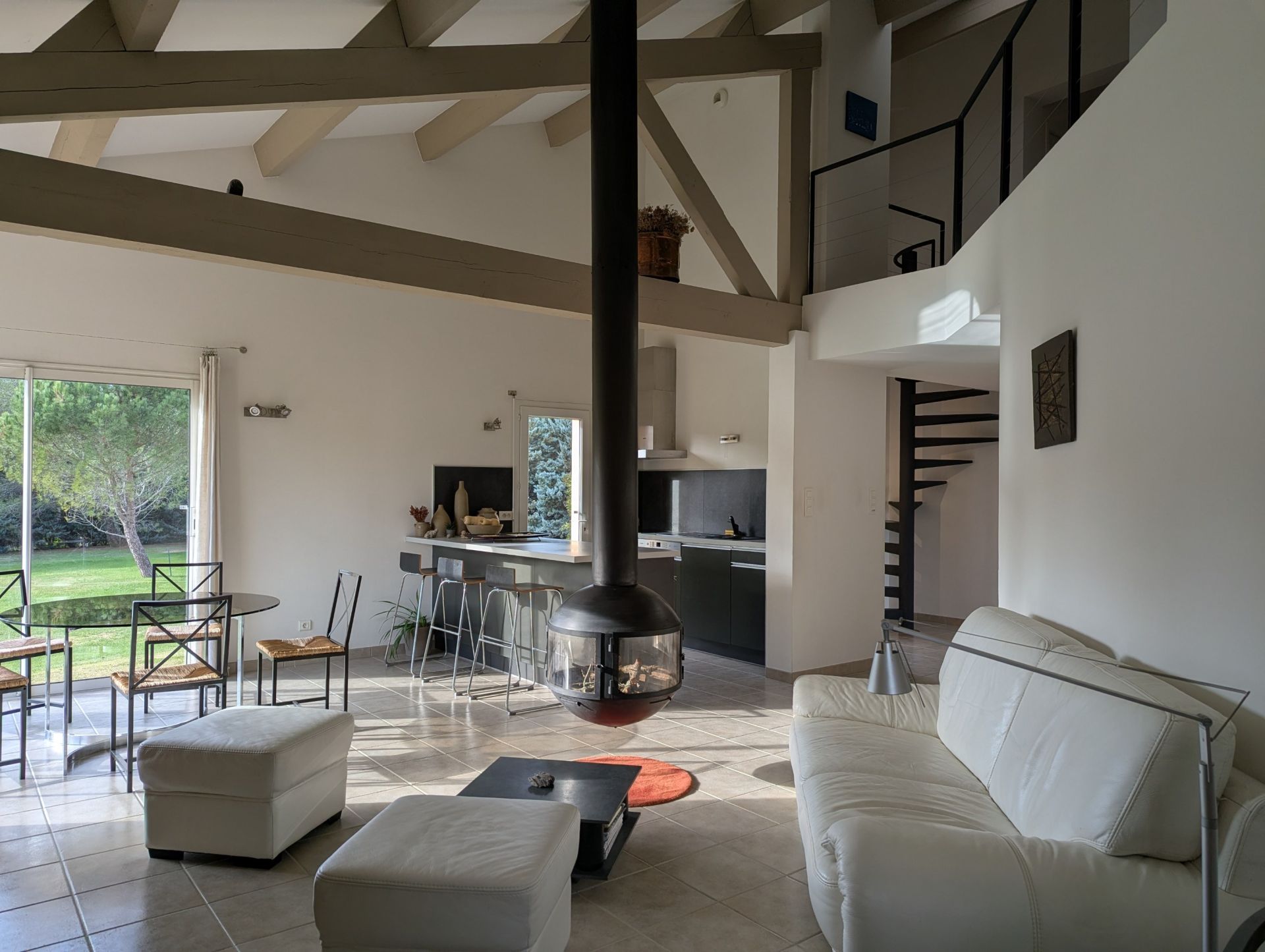 villa 10 Rooms for sale on UZES (30700)