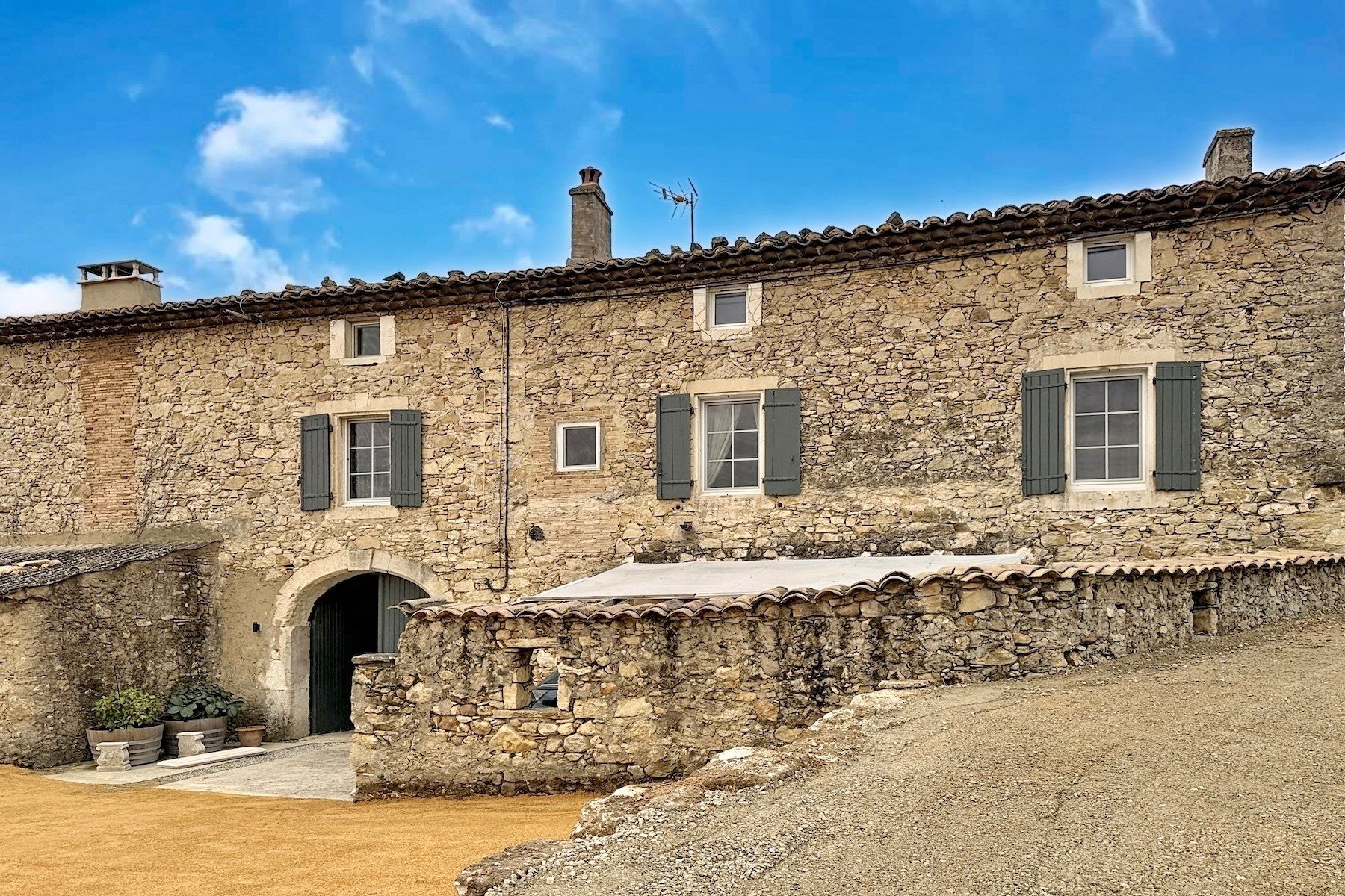 house 20 Rooms for sale on PONT ST ESPRIT (30130)