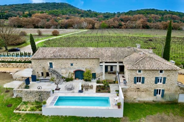 Sale House Pont-Saint-Esprit 20&nbsp;Rooms 1470&nbsp;m²