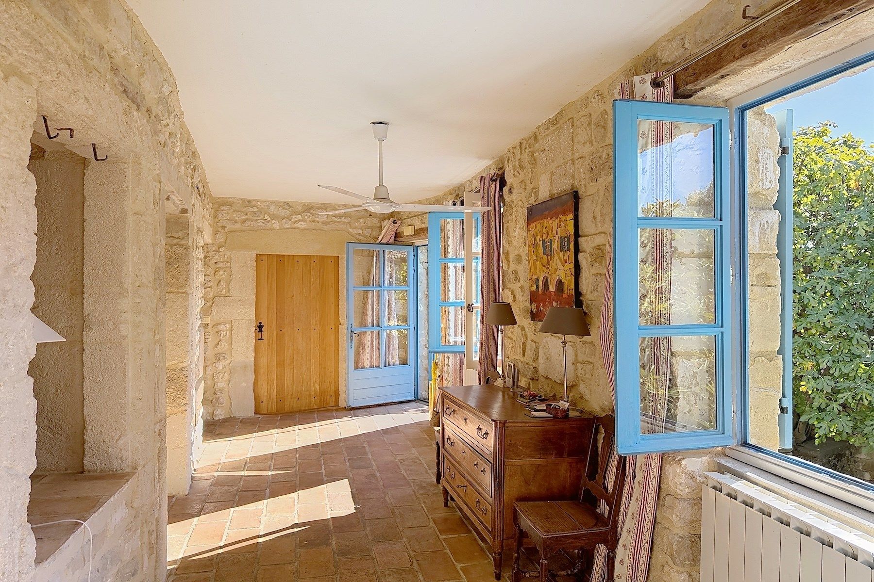 house 9 Rooms for sale on UZES (30700)