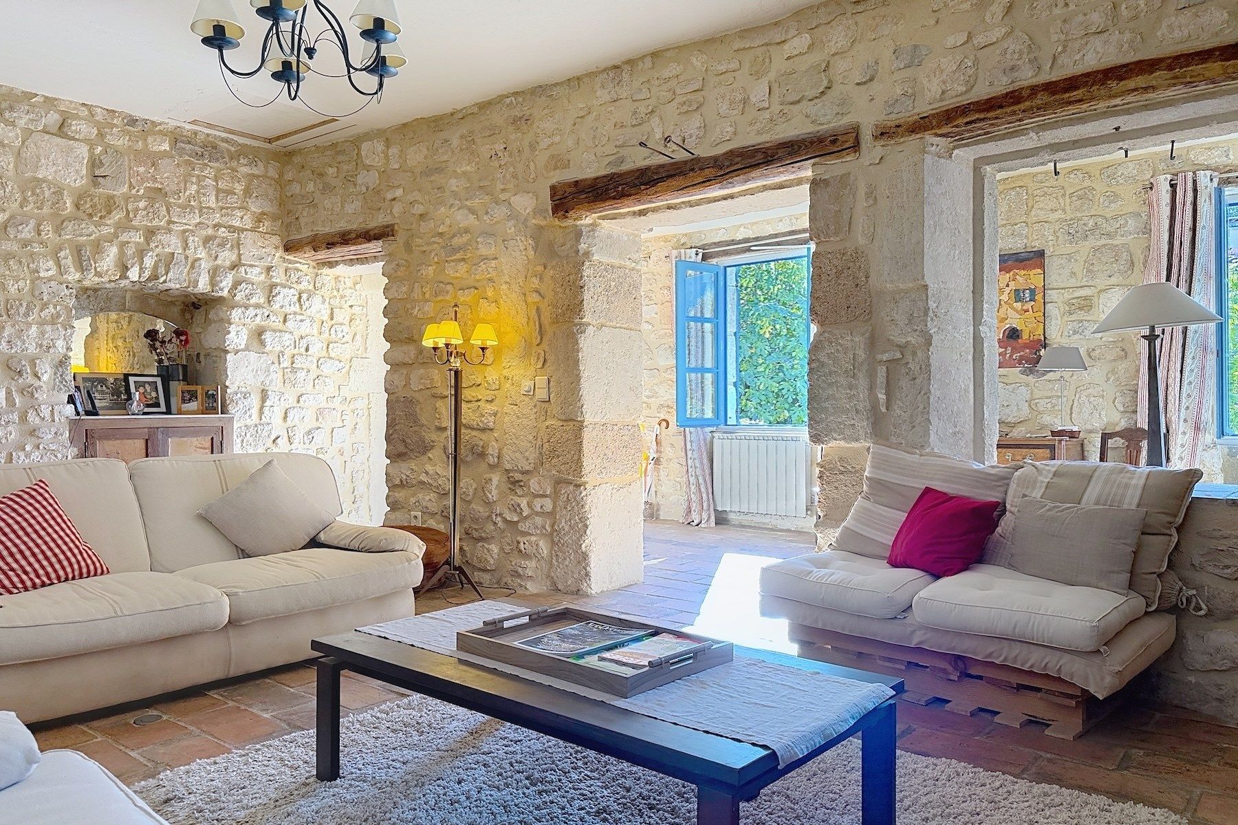 maison 9 Pièces en vente sur UZES (30700)