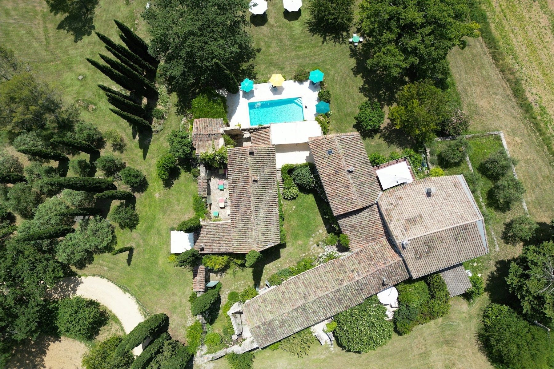 maison 26 Pièces en vente sur BARJAC (30430)