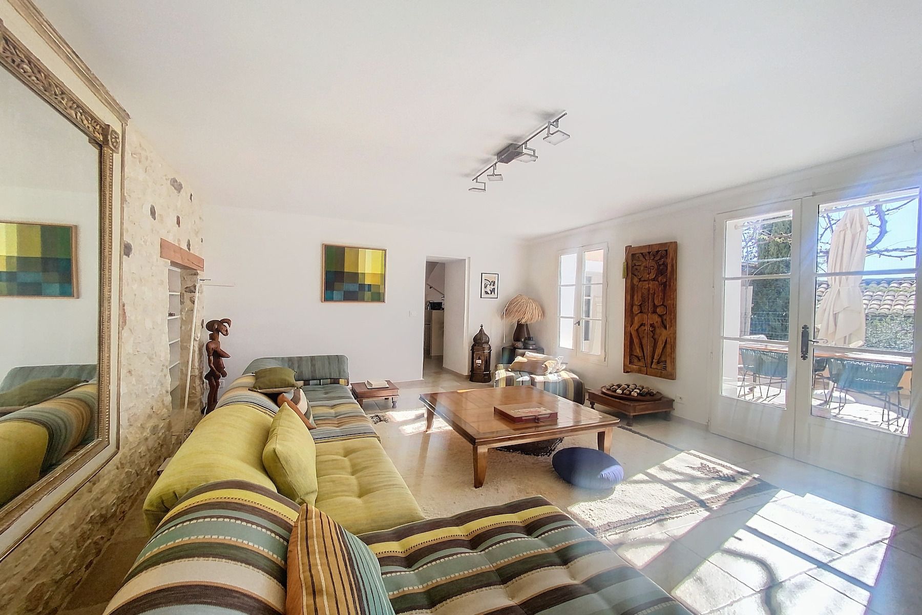 house 7 Rooms for sale on UZES (30700)